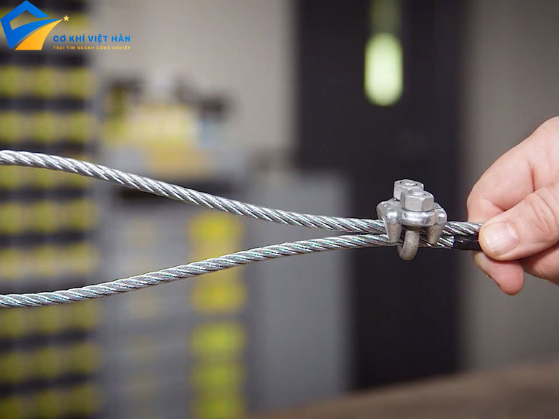 Kẹp cáp là gì? Thông số kỹ thuật và báo giá