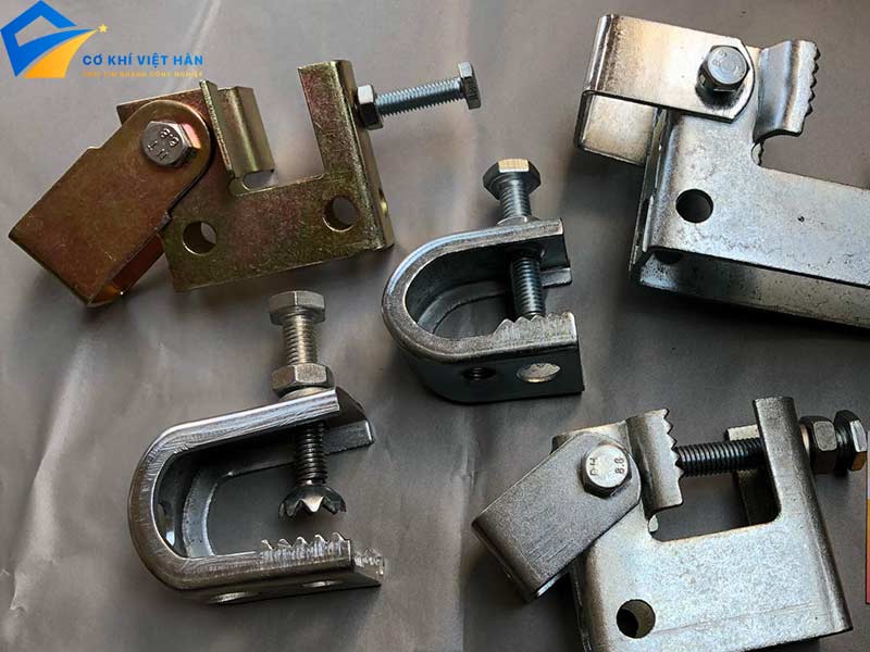 Kẹp xà gồ cá sấu là gì?