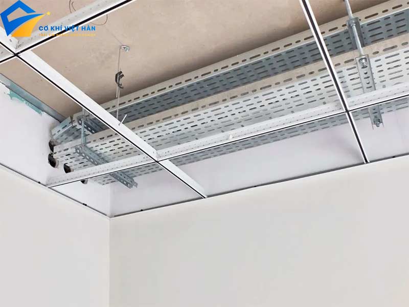 Ty treo trần thả là gì?