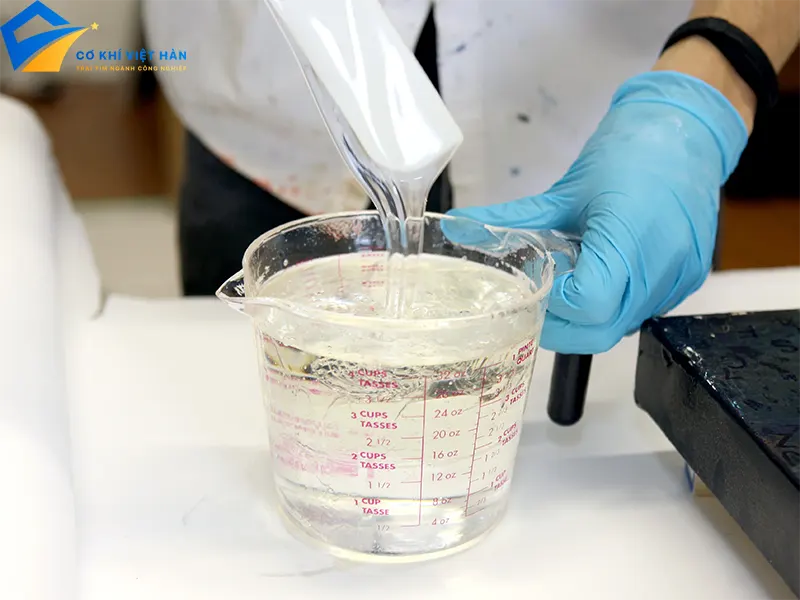 Keo AB là gì? Ứng dụng của keo AB trong thực tế