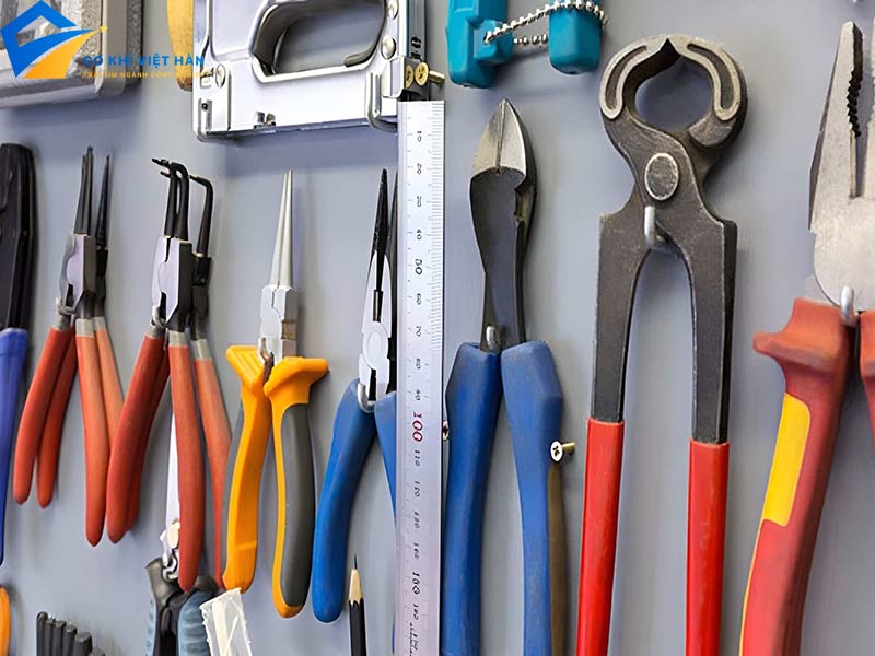 Những Loại Kìm Thông Dụng: Tìm hiểu Chi Tiết Về Các Loại Kìm