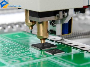 SMT là gì? Tìm hiểu về Công nghệ Hàn Hàng Surface Mount