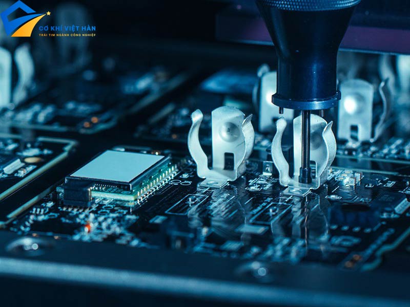SMT là gì? Tìm hiểu về Công nghệ Hàn Hàng Surface Mount