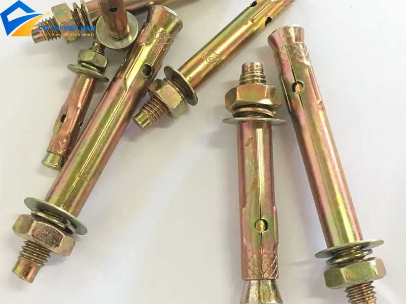 Vít Nở Inox Là Gì?