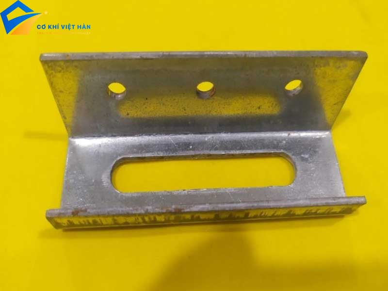 Kẹp xà gồ chữ Z là g