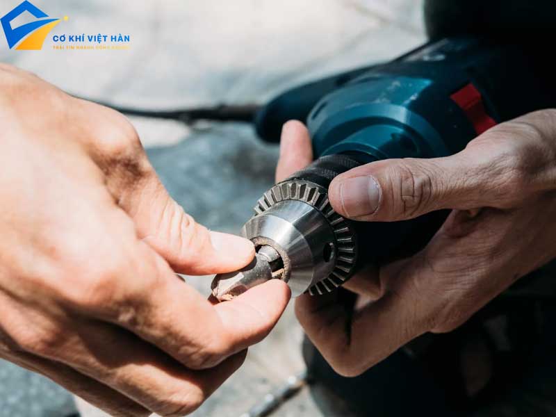 Cách Tháo Lắp Mũi Khoan - Hướng Dẫn Chi Tiết