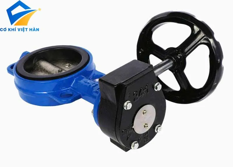 Van Bướm Thân Gang Cánh Inox Tay Quay